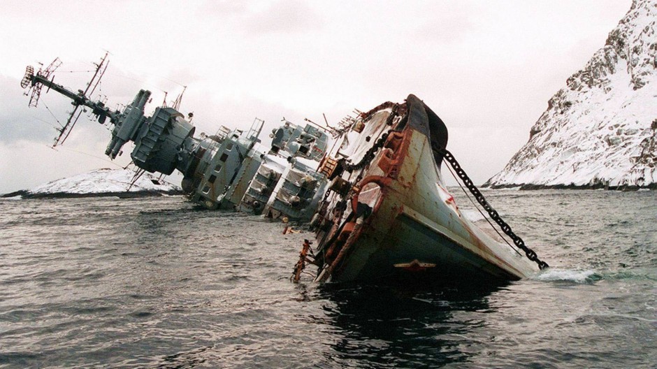 沉船残骸海景图片壁纸
