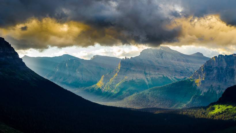 山川壮丽风景图片高清电脑壁纸