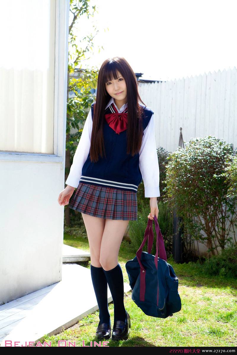 清新制服美女校花写真