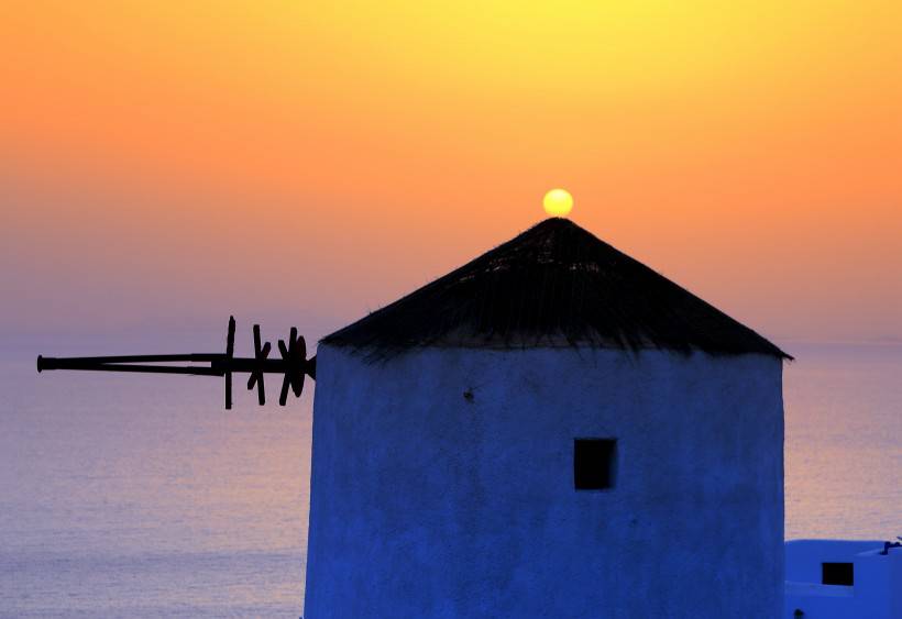 希腊圣托里尼岛日落唯美风景图