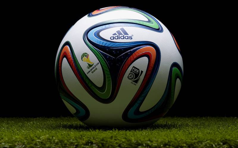 世界杯专用足球精美特写高清组图