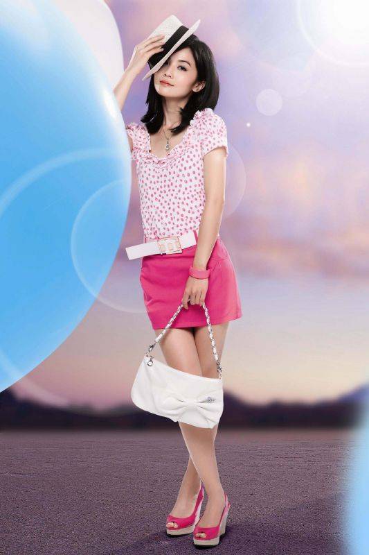 时尚女星蔡卓妍早春花裙美艳写真