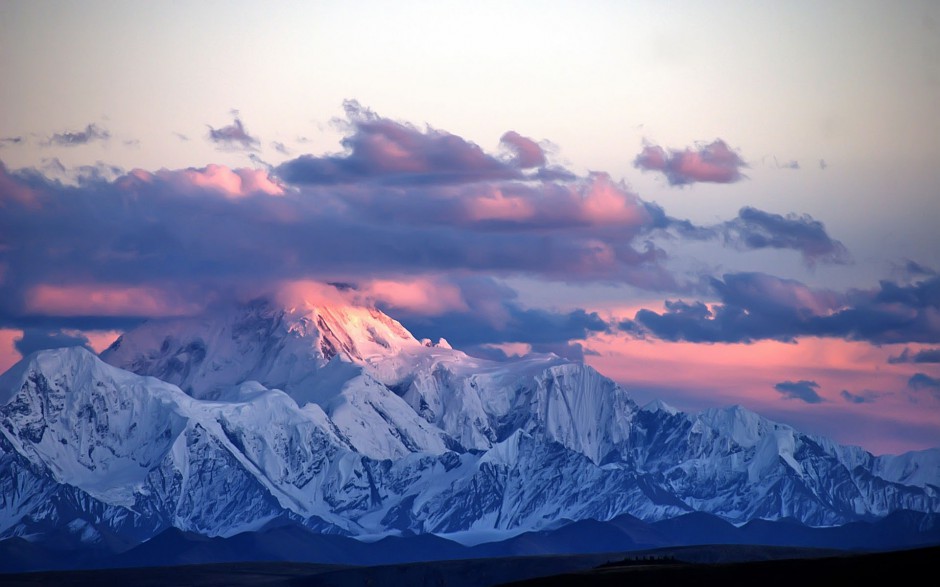 四川贡嘎山壮丽雪山山脉风景图片