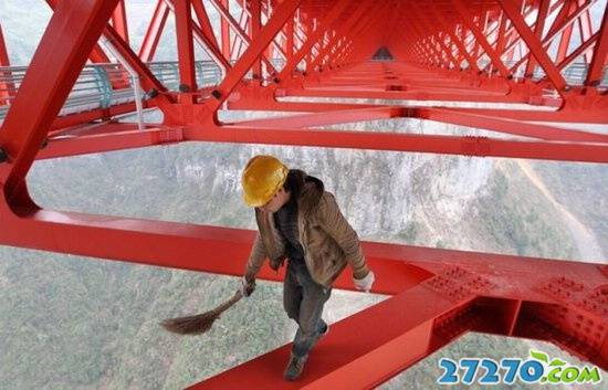 不怕死的家伙都是在玩命