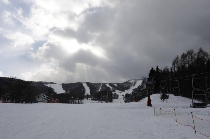 日本长野县志贺高原滑雪场素材