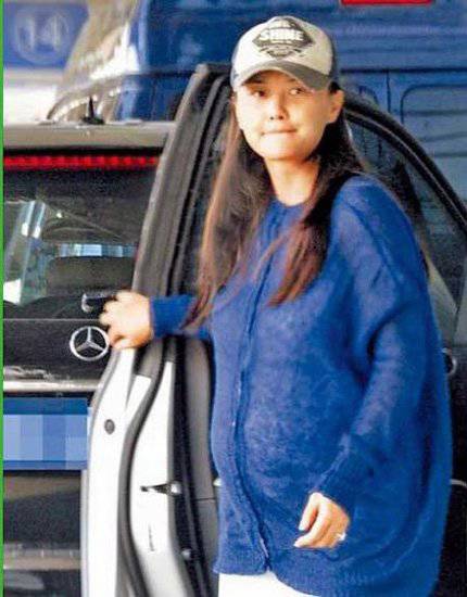 曝:25日马雅舒在香港提前剖腹 产下6斤混血女宝宝