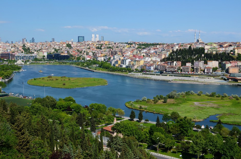 土耳其沿海城市风景图片