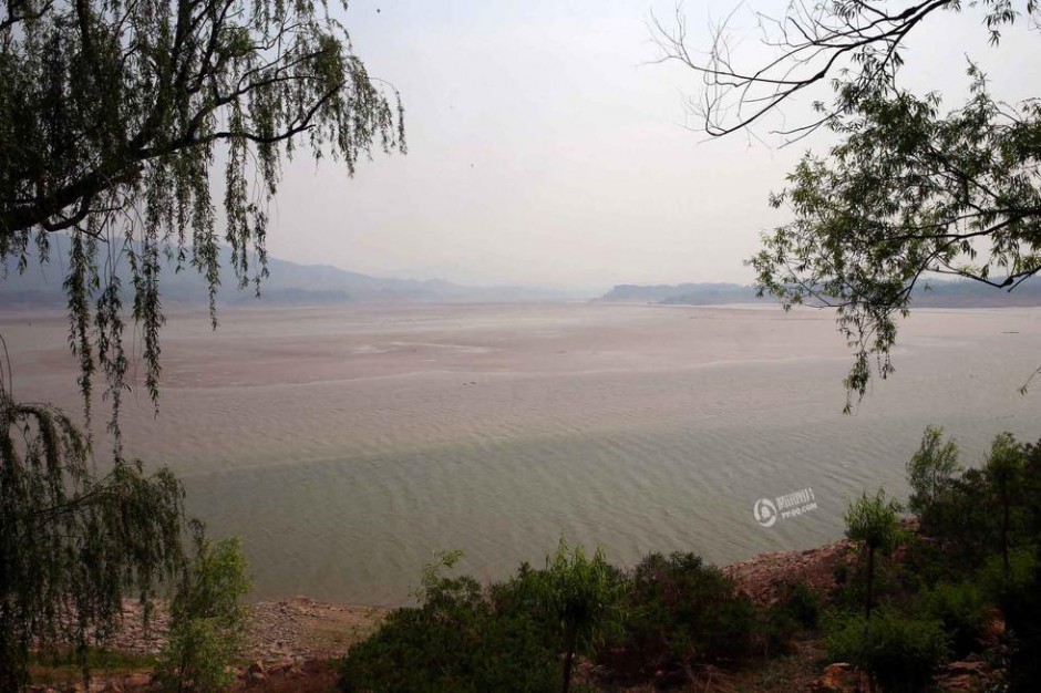河北遭遇持续干旱 最大库容水库几近干涸(3)