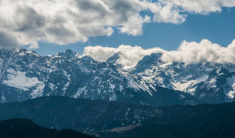 迷人十足的山川风景图片