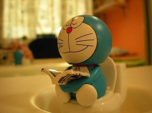 聪明可爱的哆啦a梦猫型机器人图片