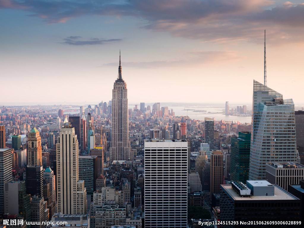 纽约帝国大厦迷人天空图片