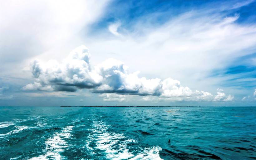 蓝色的大海唯美自然风景图片壁纸