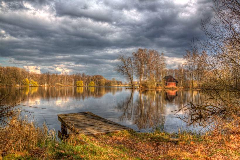 湖中的木桥图片唯美图片
