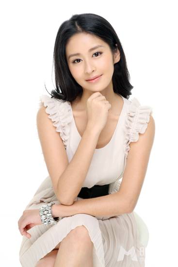 刘颖笑容甜美可人写真照