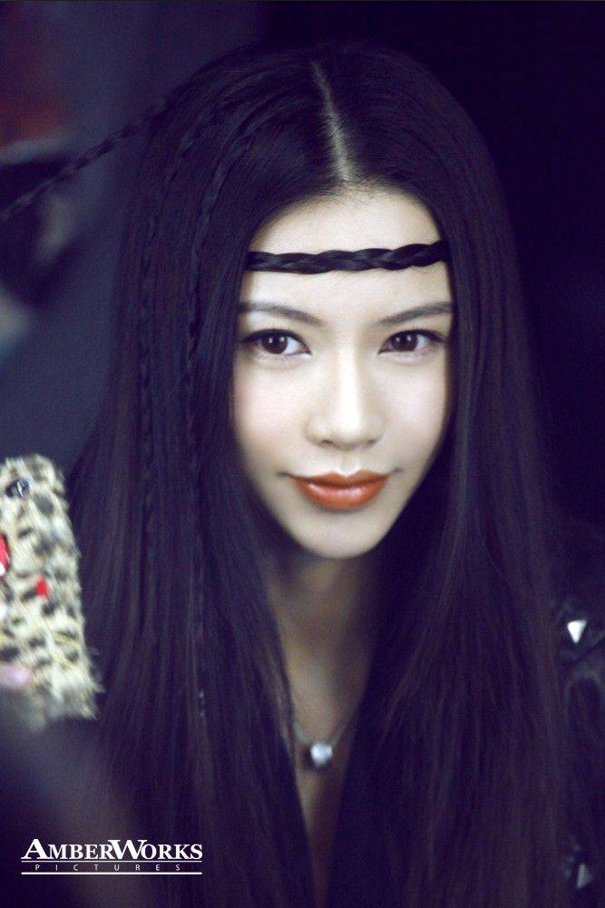 冷艳美女潘霜霜精美妆容写真