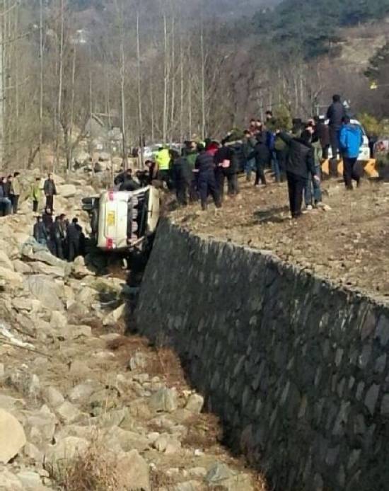 山东蒙山旅游区发生车辆侧翻事故3死18伤