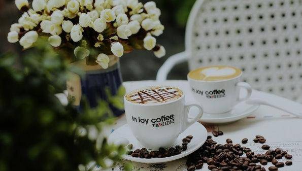 英式下午茶甜蜜入心的咖啡和蛋糕