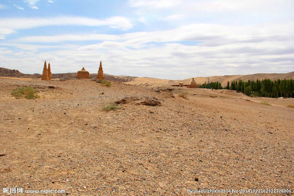 美丽的戈壁天空高清图片