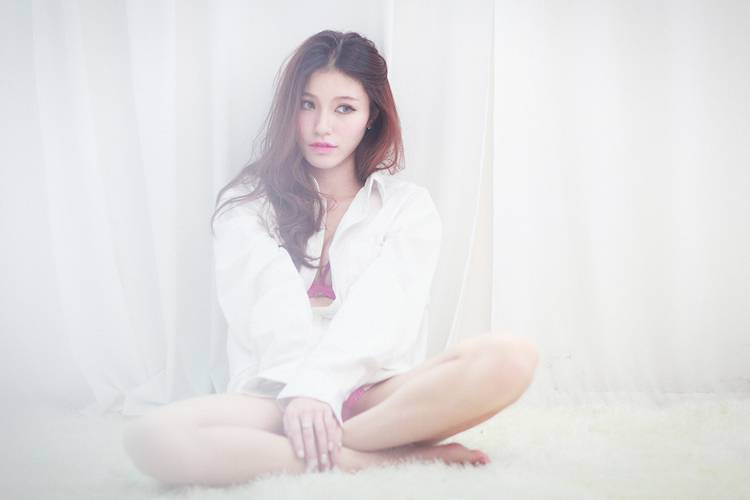 性感美女秋莹私房写真