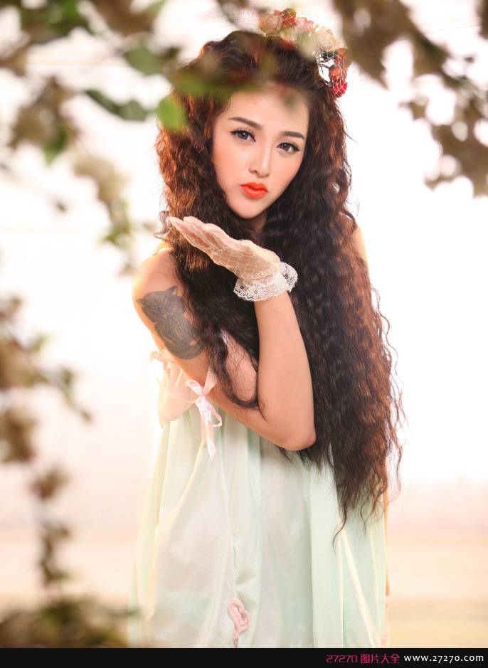 性感美摸的甜美诱惑