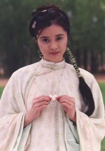 杨千嬅少女照清纯如水 大牌明星的青春照(10)