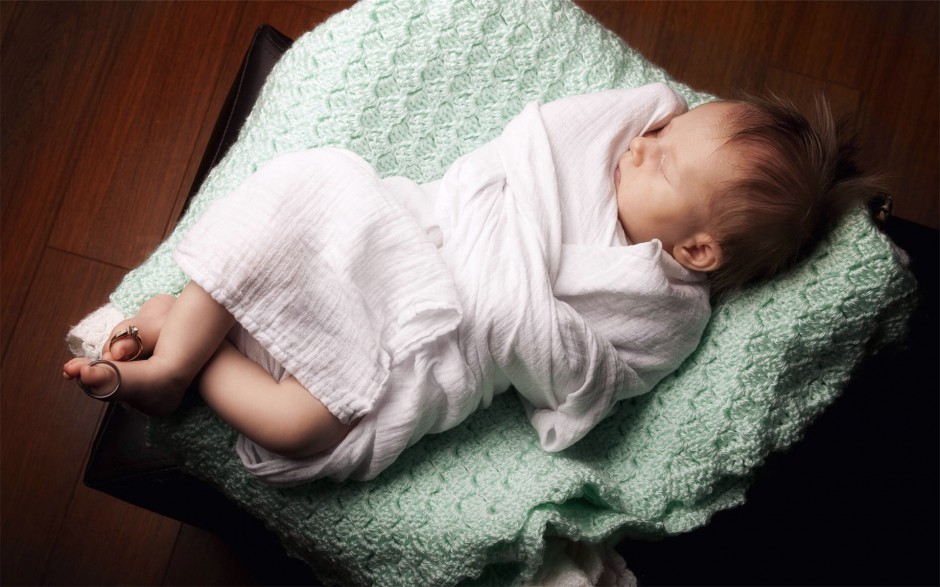 唯美纯真熟睡中的可爱萌宝宝高清图片