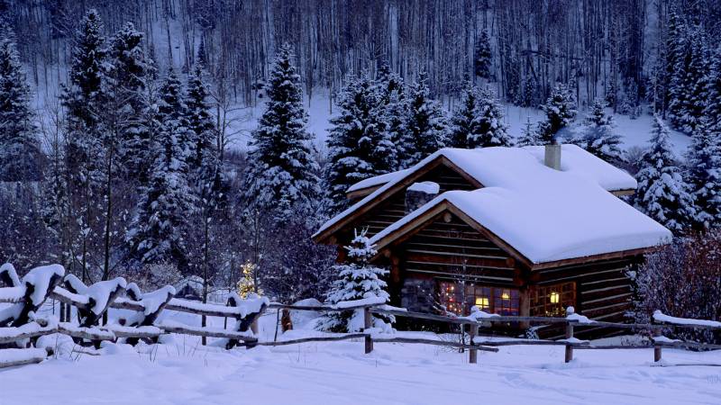 精美冬天小镇雪景桌面壁纸