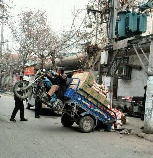 车毁人亡的车祸搞笑图片