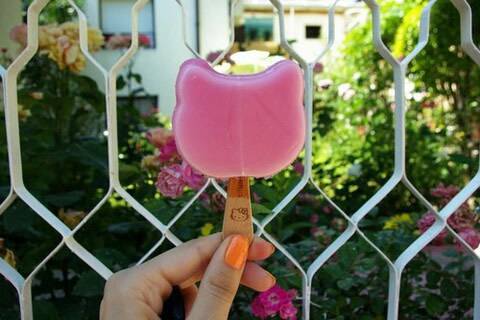 色彩缤纷的冰淇淋图片