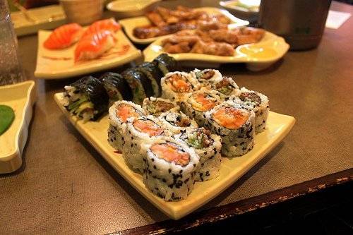 美味的日本寿司图片