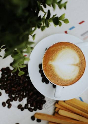 英式下午茶甜蜜入心的咖啡和蛋糕