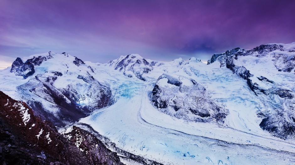 冬天雪山风景图片云雾迷茫