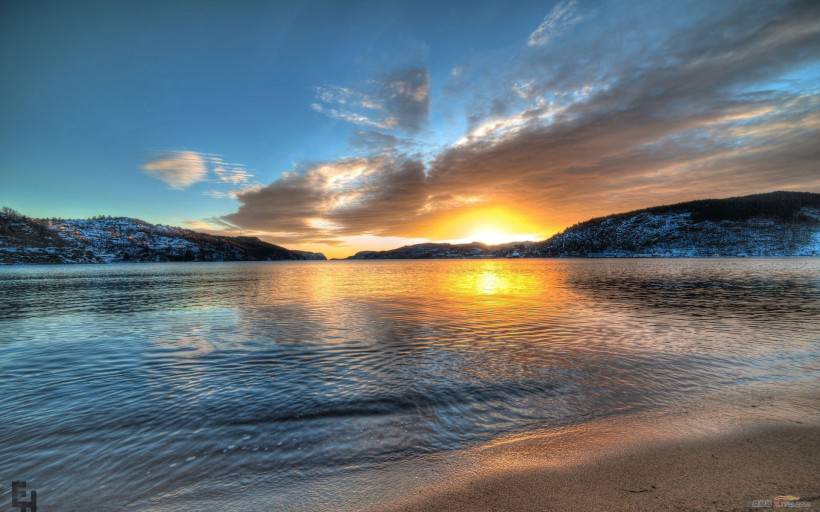 挪威山水树林优美风景图片壁纸