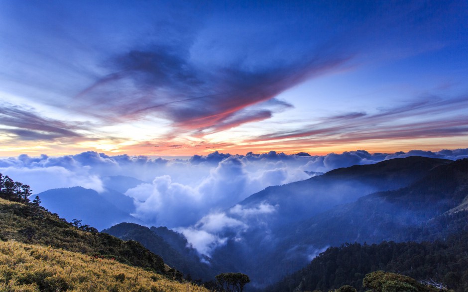 优美绿色山川风景壁纸