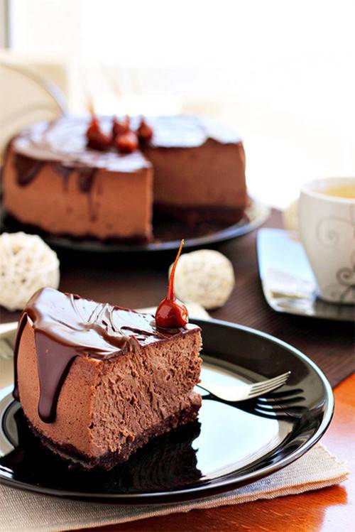 美味巧克力蛋糕造型诱人