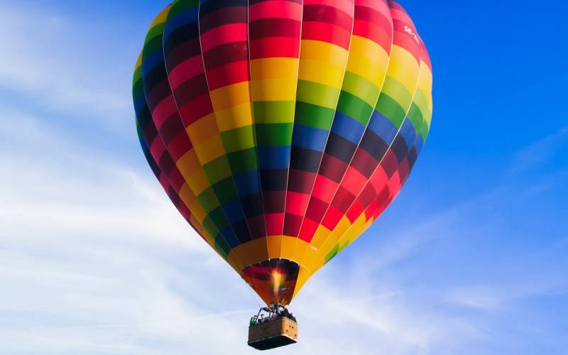 热气球带你飞遍全世界唯美壁纸