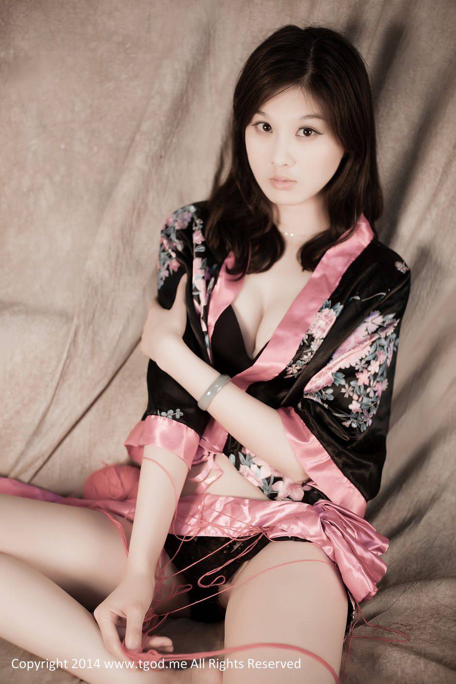 超美貌的现役空姐槿馨极致诱惑私房照