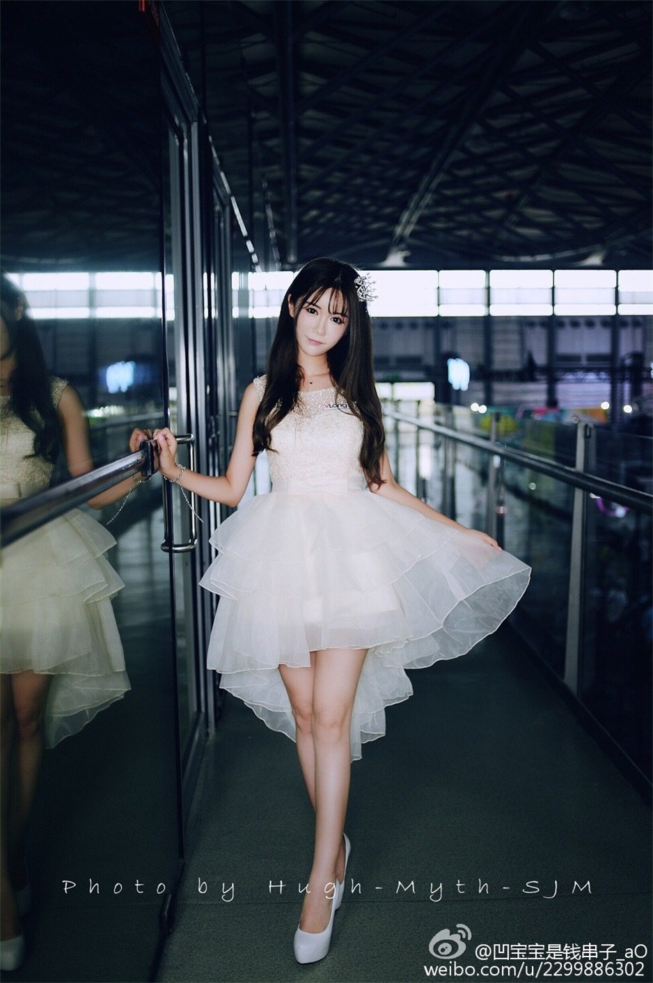 90后长发美女校花凹宝宝是钱串子写真照