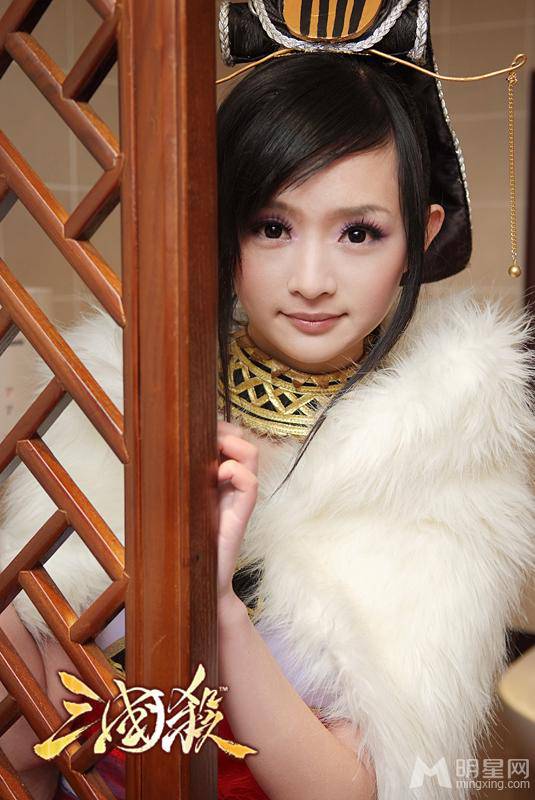 “小杨幂”陈丹婷代言三国杀cosplay唯美写真