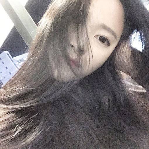 非主流女生图片 他不需要你了