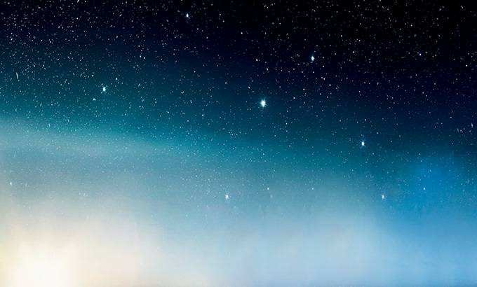 浩瀚的夜晚星空背景高清图片