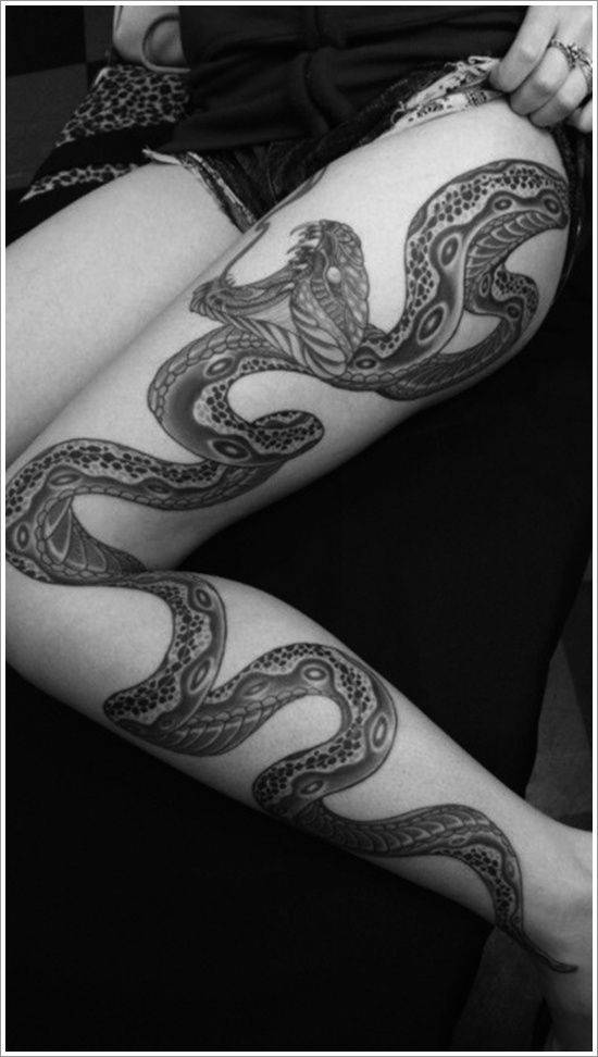 妖娆蛇纹身 女生腿部纹身图案参考