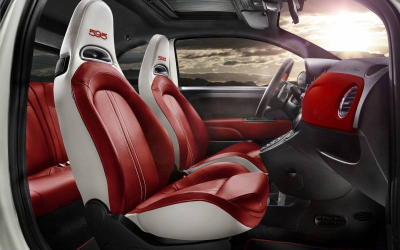 意大利著名汽车阿巴斯595全新亮相