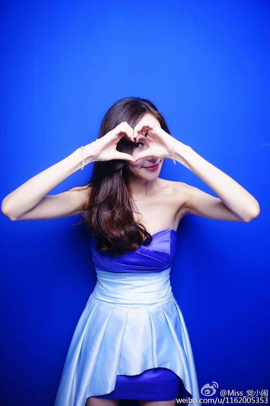 中国最美车模党佳妮身材极致性感