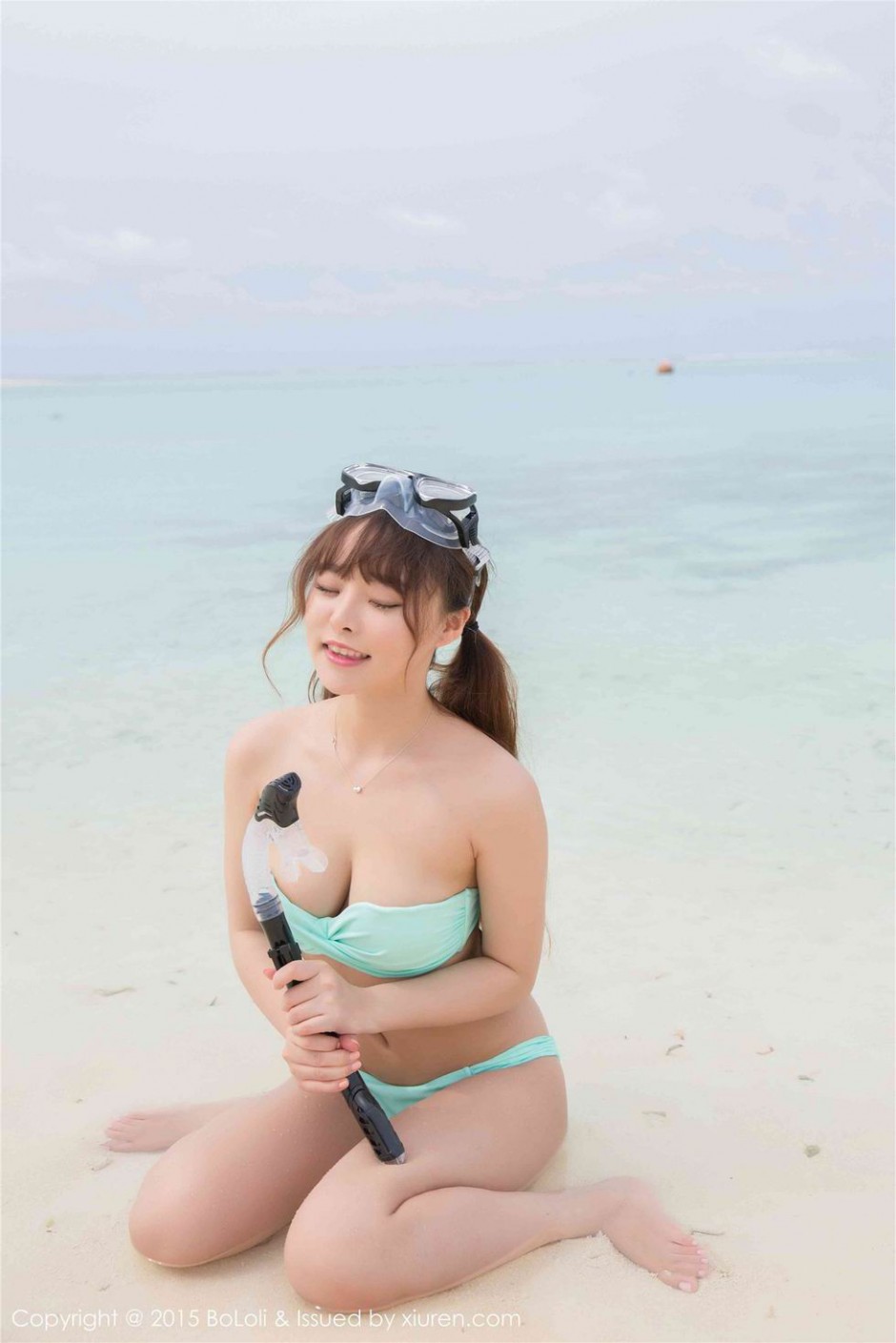 波萝社女神柳侑绮Sevenbaby夏日海边比基尼写真