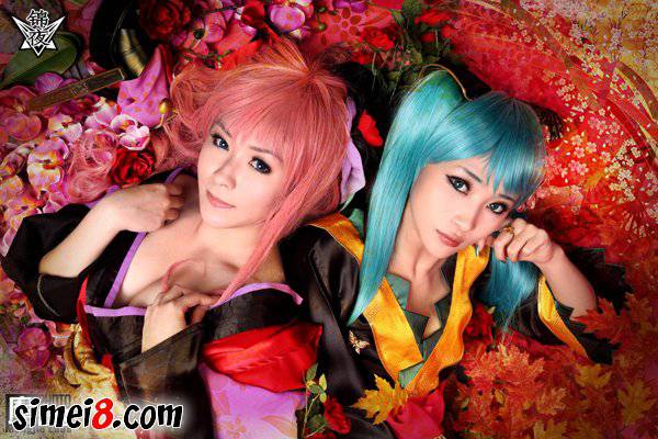 初音巡音同人百合性感cosplay图片