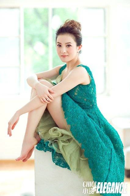 演员金铭优雅甜美初春风格写真