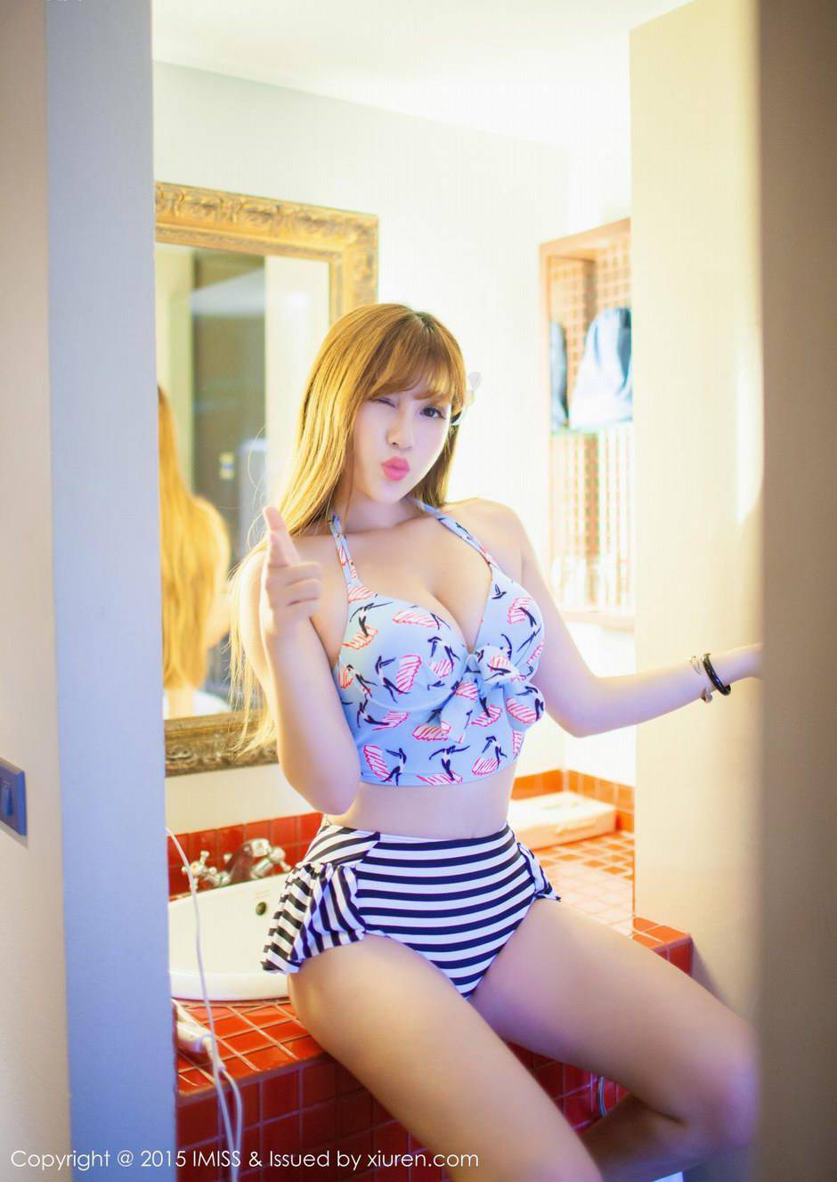 爱蜜社甜美少女LalaBaby啦啦丰满诱惑写真