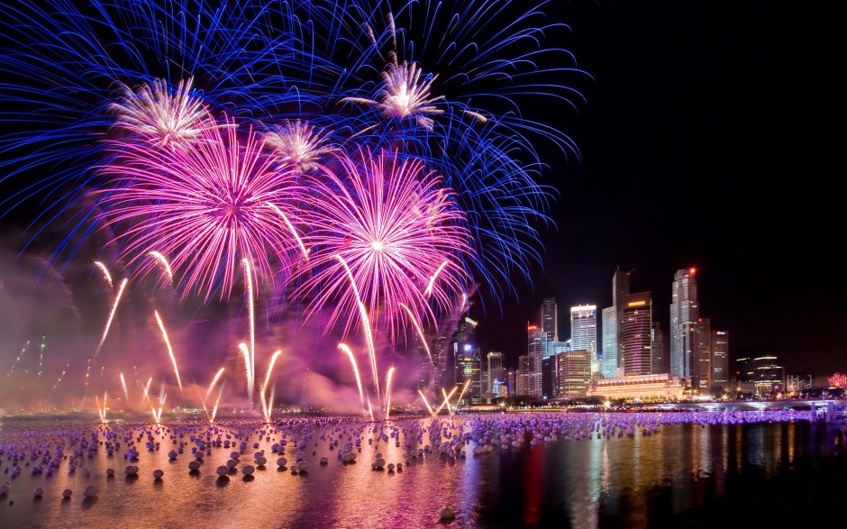 唯美烟花城市夜景壁纸桌面