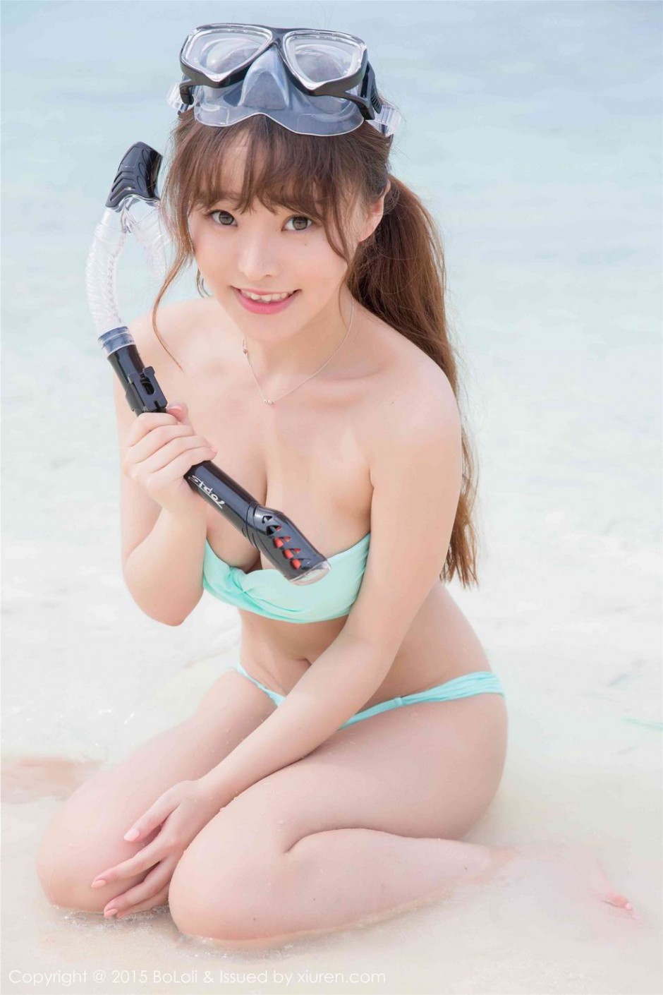 波萝社女神柳侑绮Sevenbaby夏日海边比基尼写真